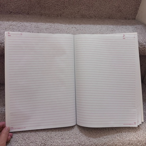 Hello Kitty Notebook with Colorful Design - Picture 4 of 4